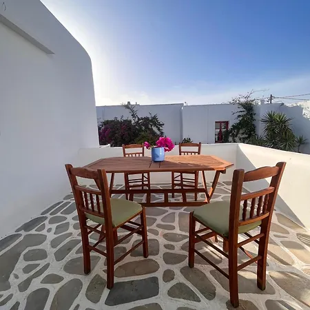 Zimaraki Holiday home